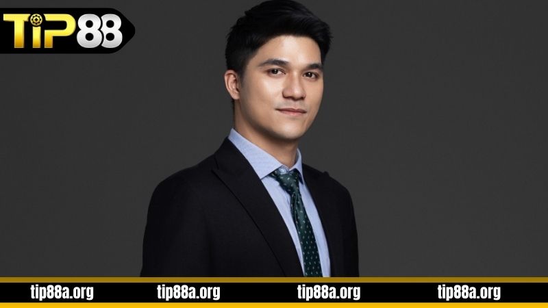 Tìm hiểu về CEO Ngô Việt Hoàng